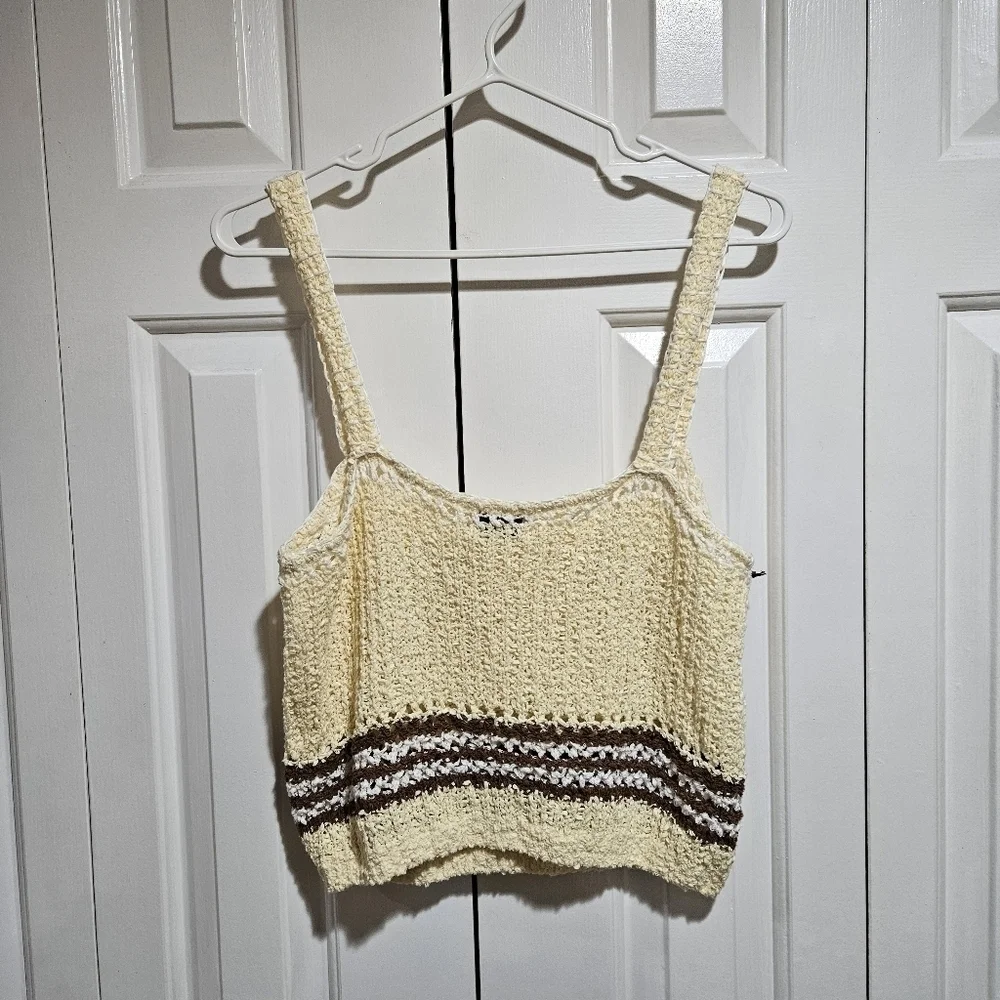 NWOT Aritzia Little Mood Crochet Crop Top Yellow with Brown Stripes Size Medium - Picture 2 of 8